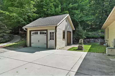 520  Bayberry Ln, Slinger, WI 53086 - Photo 30