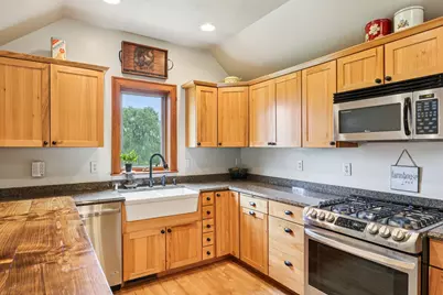 N64W20755  Mill Rd, Menomonee Falls, WI 53051 - Photo 12