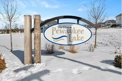 394  Sandy Cir, Pewaukee, WI 53072 - Photo 36