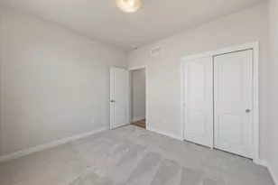 394 Sandy Cir, Pewaukee, WI 53072 - Photo 26