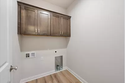 394  Sandy Cir, Pewaukee, WI 53072 - Photo 28