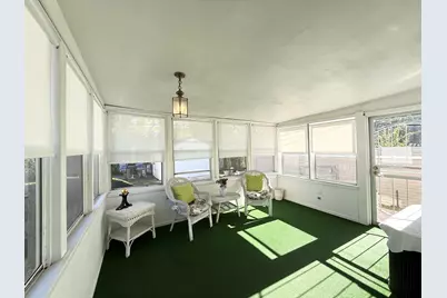 8164 W Muriel Pl, Milwaukee, WI 53218 - Photo 8