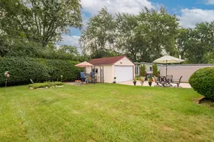 8164 W Muriel Pl, Milwaukee, WI 53218 - Photo 22
