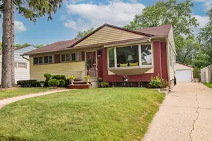 8164 W Muriel Pl, Milwaukee, WI 53218 - Photo 28