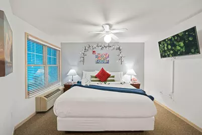 123  Center St #212, Lake Geneva, WI 53147 - Photo 12