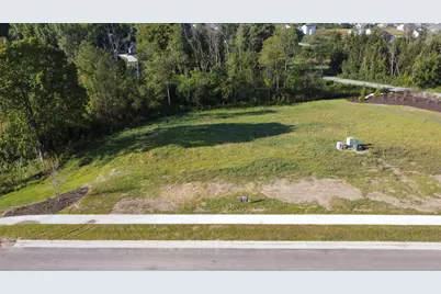 N51W19119  Quietwood Dr #Lt17, Menomonee Falls, WI 53051 - Photo 4