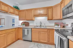 4039 Hazelnut Ct, Sheboygan, WI 53081 - Photo 10