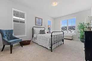 327 Sandy Cir, Pewaukee, WI 53072 - Photo 30