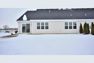 1121  Elderberry Rd, Oconomowoc, WI 53066 - Photo 2