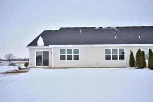 1121 Elderberry Rd, Oconomowoc, WI 53066 - Photo 2