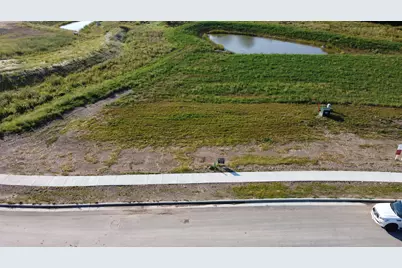 N51W18825  Quietwood Dr #Lt8, Menomonee Falls, WI 53051 - Photo 4