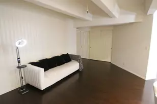 270 E Highland Ave, Milwaukee, WI 53202 - Photo 6