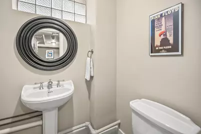 2730 E Menlo Blvd, Shorewood, WI 53211 - Photo 38