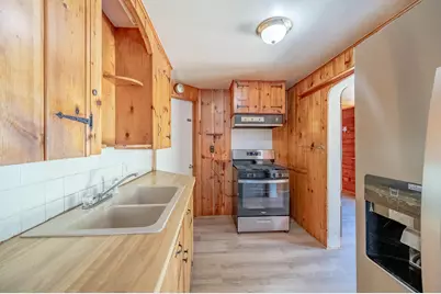 311 N 7th St, Delavan, WI 53115 - Photo 6