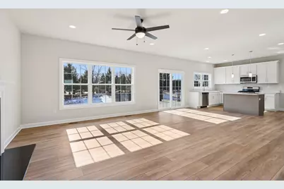 509  Barnum Ln, Delavan, WI 53115 - Photo 10