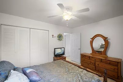 612  Laurel Lake Rd #8, Thiensville, WI 53092 - Photo 14