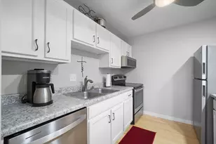 612 Laurel Lake Rd, Thiensville, WI 53092 - Photo 4