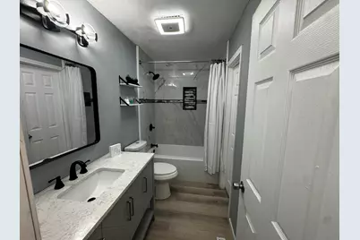 4940  Flambeau Dr, Racine, WI 53406 - Photo 10