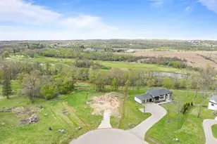 W4540 Lakeview Gln Dr, Geneva, WI 53147 - Photo 12