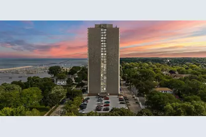 2525 S Shore Dr #14C, Milwaukee, WI 53207 - Photo 54