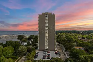 2525 S Shore Dr, Milwaukee, WI 53207 - Photo 54