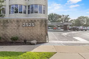 2525 S Shore Dr, Milwaukee, WI 53207 - Photo 8