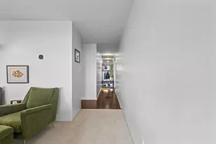 2525 S Shore Dr, Milwaukee, WI 53207 - Photo 10