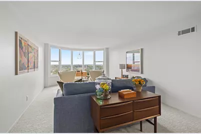 2525 S Shore Dr #14C, Milwaukee, WI 53207 - Photo 14