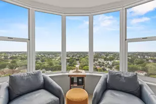 2525 S Shore Dr, Milwaukee, WI 53207 - Photo 46