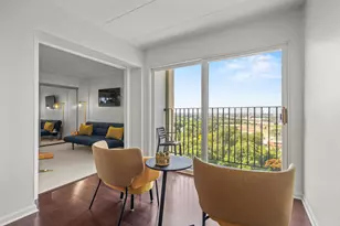 2525 S Shore Dr, Milwaukee, WI 53207 - Photo 32