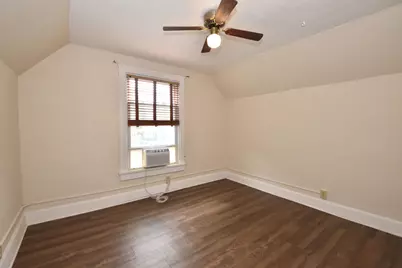 2218 E Eden Pl, Saint Francis, WI 53235 - Photo 16
