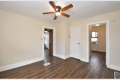 2218 E Eden Pl, Saint Francis, WI 53235 - Photo 6