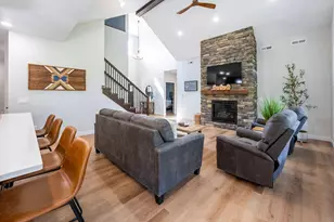 W5730 Waterstone Ln, Germantown, WI 53950 - Photo 16