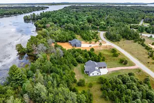 W5730 Waterstone Ln, Germantown, WI 53950 - Photo 2