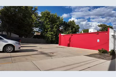 800  Goold St, Racine, WI 53402 - Photo 4