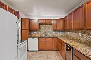 2230 W Good Hope Rd, Glendale, WI 53209 - Photo 10