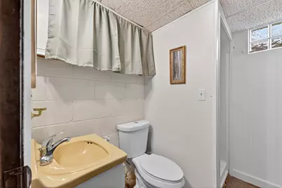 4564 N 101st St, Wauwatosa, WI 53225 - Photo 26