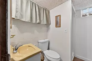 4564 N 101st St, Wauwatosa, WI 53225 - Photo 26