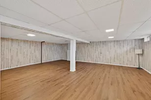 4564 N 101st St, Wauwatosa, WI 53225 - Photo 24