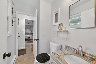 4564 N 101st St, Wauwatosa, WI 53225 - Photo 18