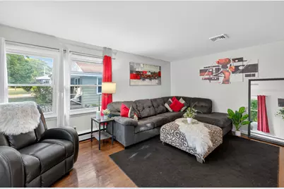 4564 N 101st St, Wauwatosa, WI 53225 - Photo 6