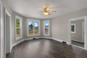 903 Wells St, Marinette, WI 54143 - Photo 8