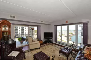 333 Lake Ave, Racine, WI 53403 - Photo 2