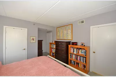 333  Lake Ave #401, Racine, WI 53403 - Photo 18