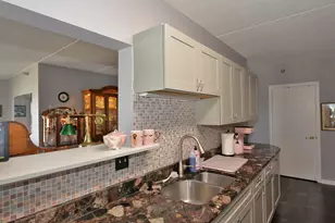 333 Lake Ave, Racine, WI 53403 - Photo 14