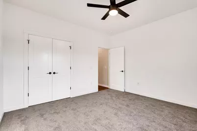 935  Crockett Dr, Holmen, WI 54636 - Photo 18