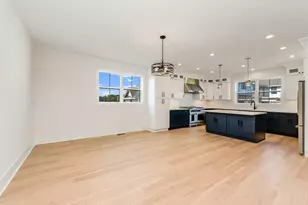 713 Greenview Cir, Geneva, WI 53147 - Photo 6