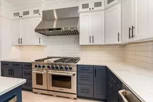 713 Greenview Cir, Geneva, WI 53147 - Photo 8