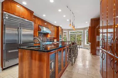 2101  Hunters Ridge Ct, Manitowoc, WI 54220 - Photo 14