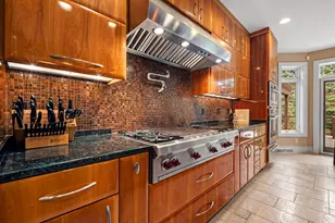 2101 Hunters Ridge Ct, Manitowoc, WI 54220 - Photo 16